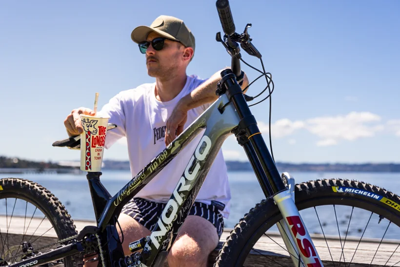 Kiwiana vibes — waterfront with the race bike